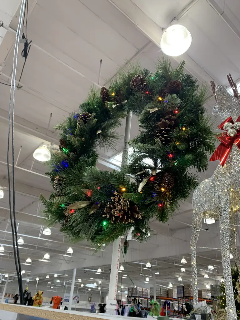 Costco Christmas Wreath, 32" Greenery w/ Dual Color - Costco Fan