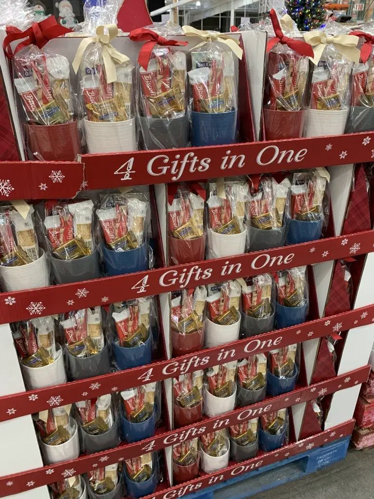 Costco Coffee Mugs, 4 Piece Break Apart Holiday Gift Set