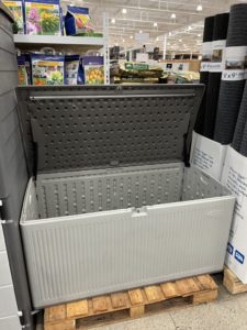 Costco Suncast Deck Box, 160 Gallon All-Weather Storage